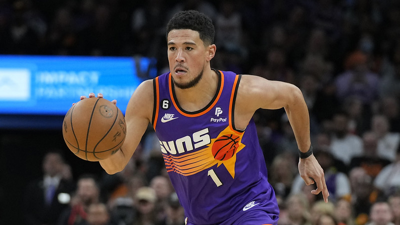 Devin Booker steckt sein Herz und seine Seele in den Basketball